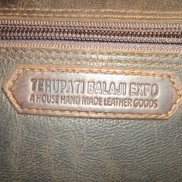 TERUPATI BALAJI EXPOAHOUS HAND MADE LEATHER GOODS Belt Bag - Picture 12 of 14